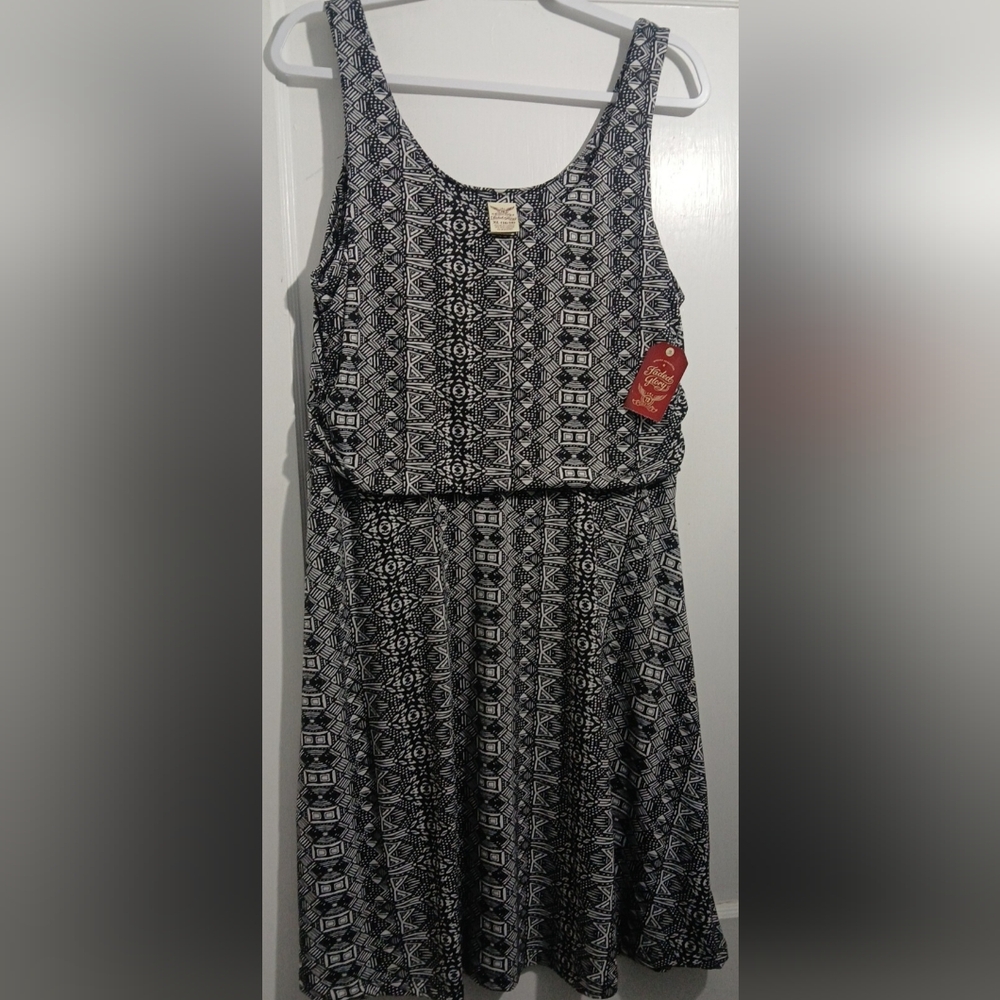 Faded Glory Black and White Patterned Dress NWT - Picture 3 of 4
